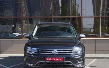 Volkswagen Tiguan II, 2018 год, 3 429 000 рублей, 3 фотография