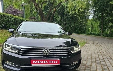 Volkswagen Passat B8 рестайлинг, 2017 год, 1 920 000 рублей, 3 фотография