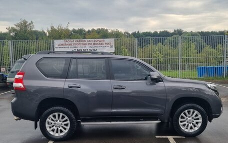 Toyota Land Cruiser Prado 150 рестайлинг 2, 2015 год, 3 850 000 рублей, 2 фотография