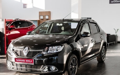 Renault Logan II, 2018 год, 950 000 рублей, 1 фотография