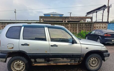 Chevrolet Niva I рестайлинг, 2004 год, 200 000 рублей, 2 фотография