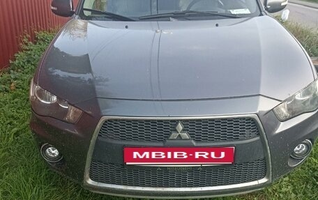 Mitsubishi Outlander III рестайлинг 3, 2010 год, 1 400 000 рублей, 2 фотография