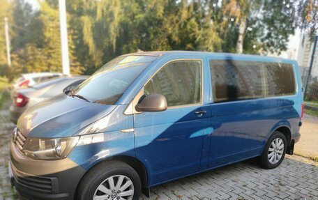 Volkswagen Caravelle T6 рестайлинг, 2019 год, 3 800 000 рублей, 4 фотография