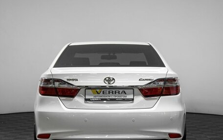 Toyota Camry, 2016 год, 2 330 000 рублей, 6 фотография