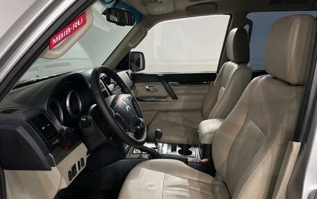 Mitsubishi Pajero IV, 2018 год, 3 560 000 рублей, 13 фотография