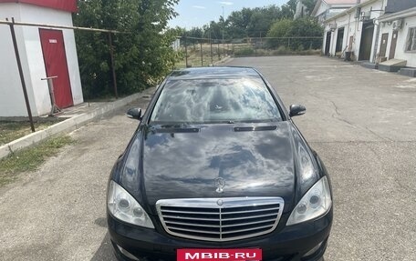 Mercedes-Benz S-Класс, 2005 год, 1 400 000 рублей, 2 фотография