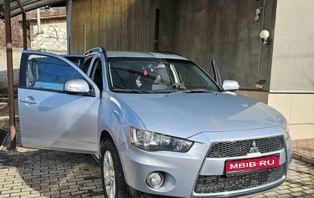 Mitsubishi Outlander III рестайлинг 3, 2012 год, 1 650 000 рублей, 1 фотография