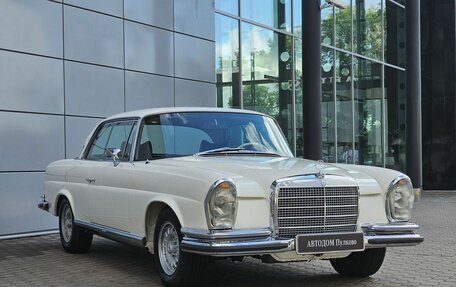 Mercedes-Benz W111, 1970 год, 13 900 000 рублей, 3 фотография