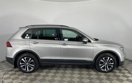 Volkswagen Tiguan II, 2019 год, 2 399 000 рублей, 4 фотография