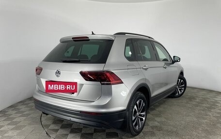 Volkswagen Tiguan II, 2019 год, 2 399 000 рублей, 6 фотография