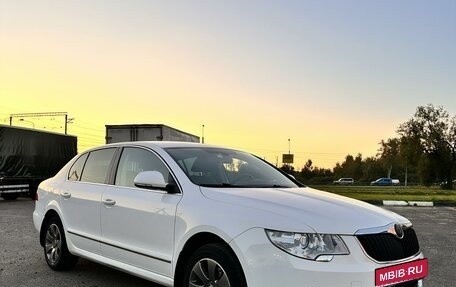 Skoda Superb III рестайлинг, 2010 год, 1 350 000 рублей, 3 фотография