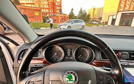 Skoda Superb III рестайлинг, 2010 год, 1 350 000 рублей, 16 фотография