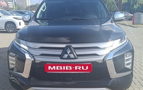 Mitsubishi Pajero Sport III рестайлинг, 2021 год, 4 390 000 рублей, 2 фотография