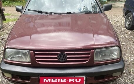 Volkswagen Vento, 1992 год, 150 000 рублей, 1 фотография