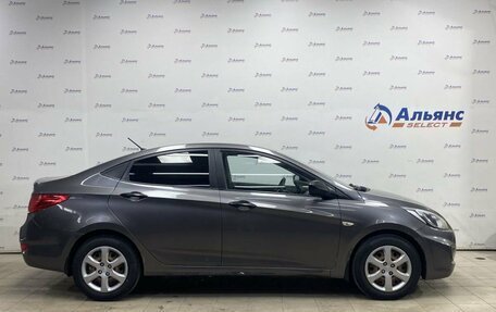 Hyundai Solaris II рестайлинг, 2011 год, 685 000 рублей, 2 фотография