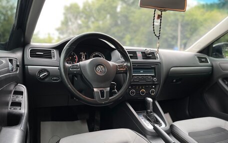 Volkswagen Jetta VI, 2013 год, 1 140 000 рублей, 13 фотография