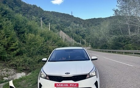 KIA Rio IV, 2020 год, 1 450 000 рублей, 3 фотография