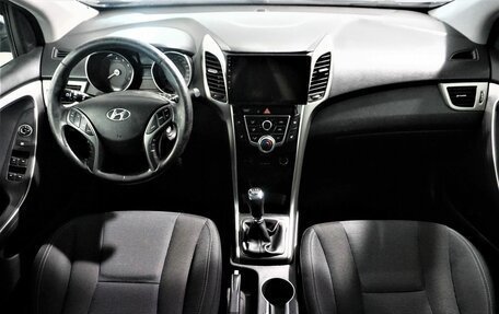 Hyundai i30 II рестайлинг, 2012 год, 899 000 рублей, 9 фотография