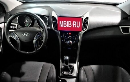 Hyundai i30 II рестайлинг, 2012 год, 899 000 рублей, 10 фотография