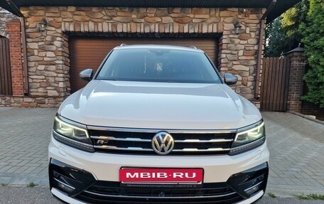 Volkswagen Tiguan II, 2019 год, 3 088 000 рублей, 4 фотография