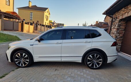 Volkswagen Tiguan II, 2019 год, 3 088 000 рублей, 9 фотография