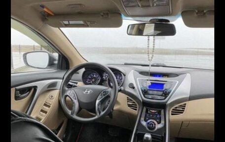 Hyundai Elantra V, 2013 год, 1 100 000 рублей, 3 фотография