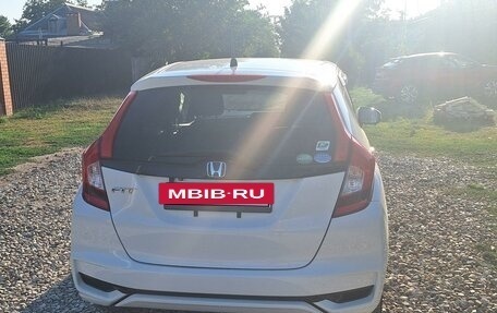 Honda Fit III, 2017 год, 1 380 000 рублей, 7 фотография