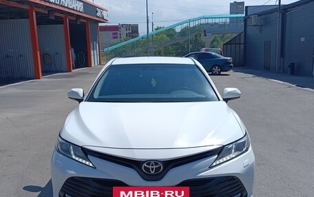 Toyota Camry, 2018 год, 2 500 000 рублей, 2 фотография