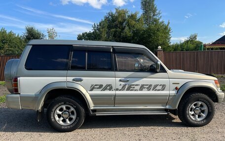 Mitsubishi Pajero III рестайлинг, 1994 год, 530 000 рублей, 4 фотография