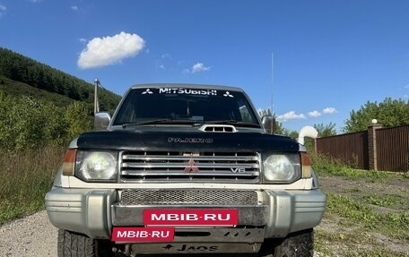 Mitsubishi Pajero III рестайлинг, 1994 год, 530 000 рублей, 2 фотография