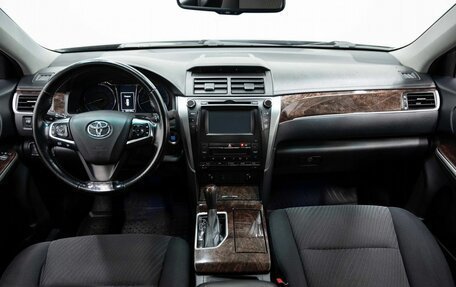 Toyota Camry, 2016 год, 1 735 000 рублей, 15 фотография