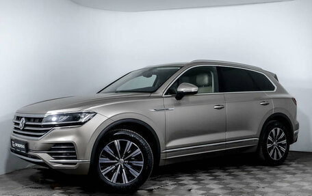 Volkswagen Touareg III, 2018 год, 4 245 000 рублей, 1 фотография