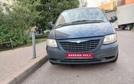 Chrysler Voyager IV, 2001 год, 340 000 рублей, 1 фотография