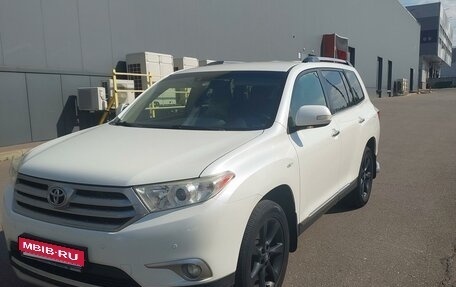 Toyota Highlander III, 2012 год, 2 450 000 рублей, 1 фотография