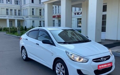 Hyundai Solaris II рестайлинг, 2014 год, 1 075 000 рублей, 1 фотография