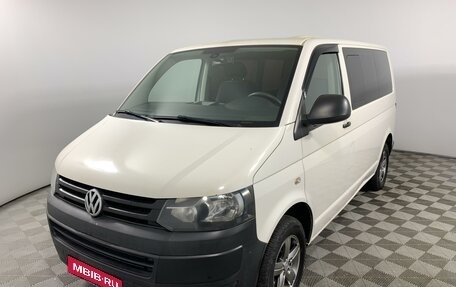 Volkswagen Caravelle T5, 2013 год, 2 029 000 рублей, 1 фотография