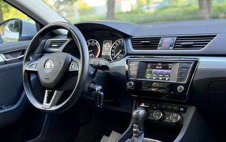 Skoda Superb III рестайлинг, 2017 год, 1 680 000 рублей, 6 фотография