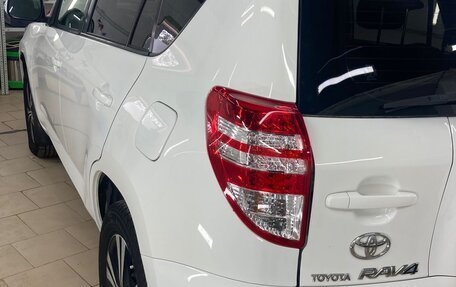 Toyota RAV4, 2011 год, 1 600 000 рублей, 4 фотография