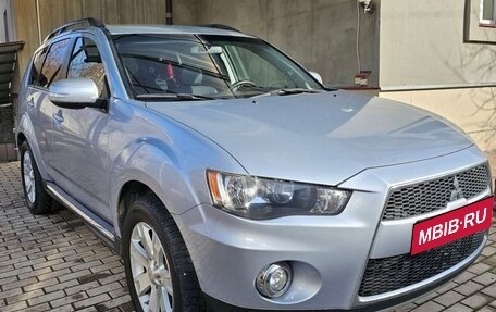 Mitsubishi Outlander III рестайлинг 3, 2012 год, 1 650 000 рублей, 2 фотография