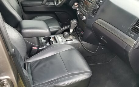 Mitsubishi Pajero IV, 2011 год, 3 200 000 рублей, 3 фотография