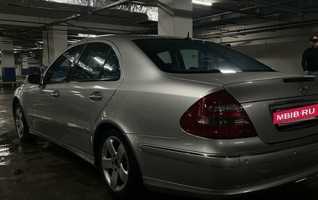 Mercedes-Benz E-Класс, 2004 год, 890 000 рублей, 6 фотография