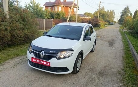 Renault Logan II, 2014 год, 810 000 рублей, 2 фотография