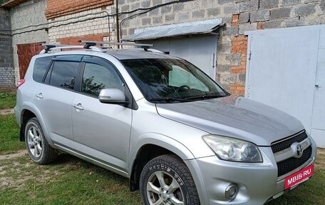 Toyota RAV4, 2010 год, 1 725 000 рублей, 2 фотография