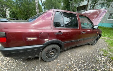 Volkswagen Vento, 1992 год, 150 000 рублей, 2 фотография