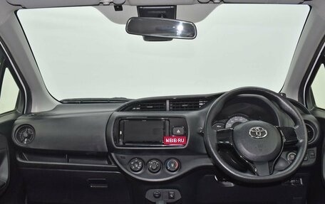 Toyota Vitz, 2019 год, 1 270 995 рублей, 6 фотография