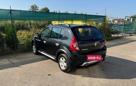 Renault Sandero I, 2013 год, 695 000 рублей, 2 фотография