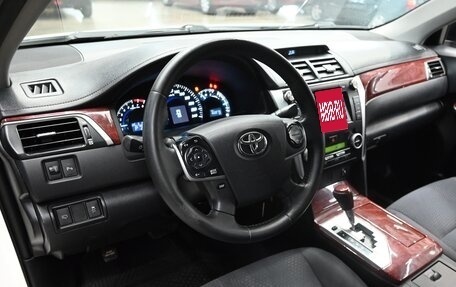 Toyota Camry, 2013 год, 2 095 000 рублей, 12 фотография