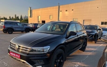 Volkswagen Tiguan II, 2018 год, 2 761 000 рублей, 1 фотография