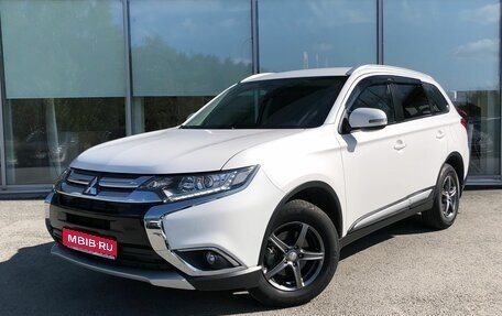 Mitsubishi Outlander III рестайлинг 3, 2017 год, 2 200 000 рублей, 1 фотография