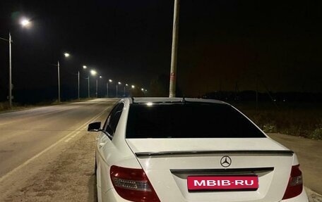 Mercedes-Benz C-Класс, 2010 год, 1 220 000 рублей, 1 фотография